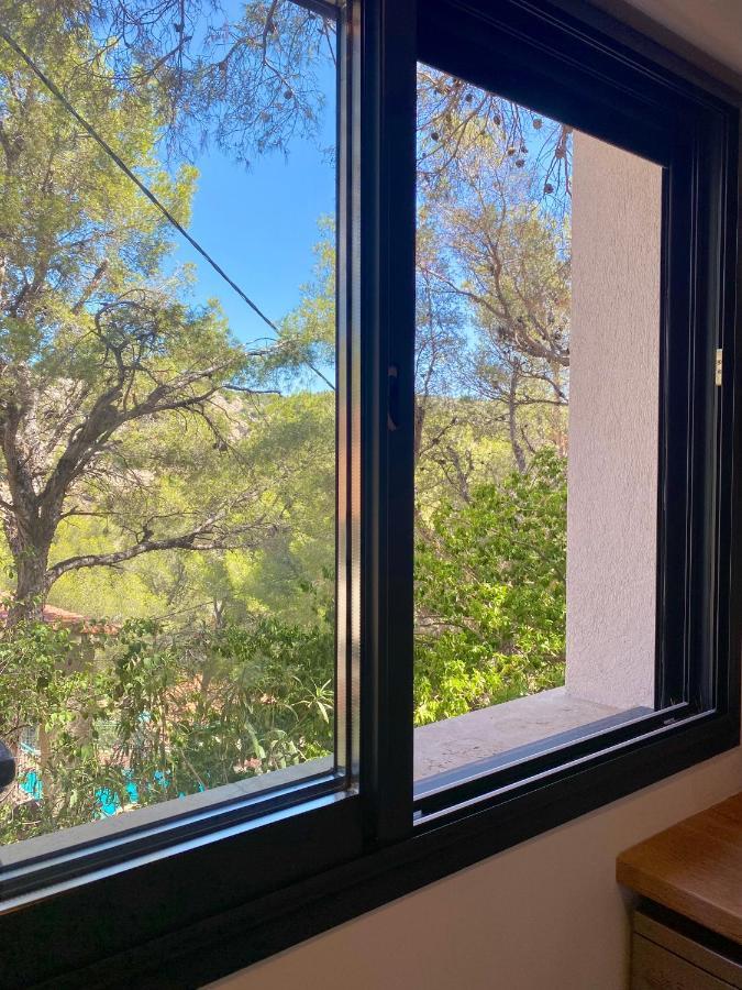 Appartement Au Calme, Calanque Des Figuieres Ensues-la-Redonne Exterior foto